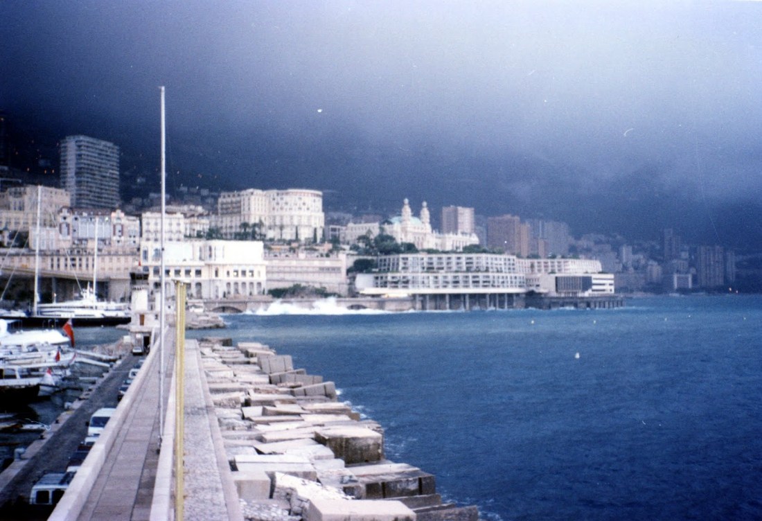 Cam pe nuanþele astea am prins scurta incursiune prin Monte Carlo.